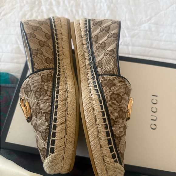 Gucci Women's Brown Espadrilles with Gold Logo - Picture 4 of 9